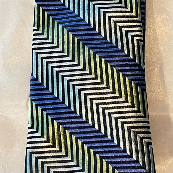 Michael Kors 100% Silk Tie- Cobalt Blue/Light Blue/Green/Silver/Black - Picture 10 of 10